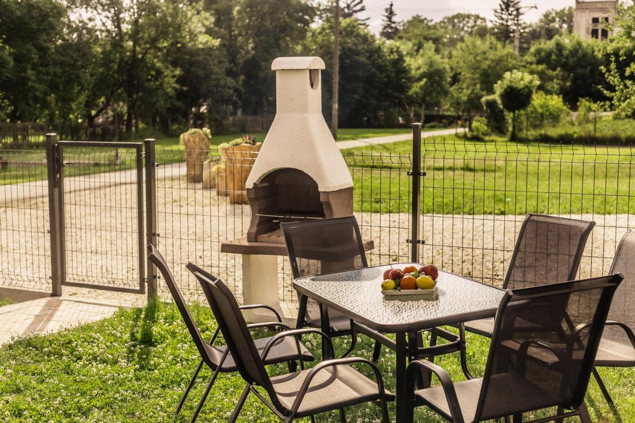 Апартаменты Apartament Pod Lasem Олджиховице-Клодзке Экстерьер фото